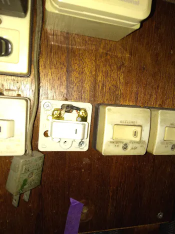 東京都西多摩郡瑞穂町のお客様の照明交換工事　具体的な工事内容6