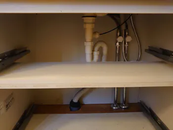 愛知県豊田市のお客様の洗面化粧台交換工事　具体的な工事内容4