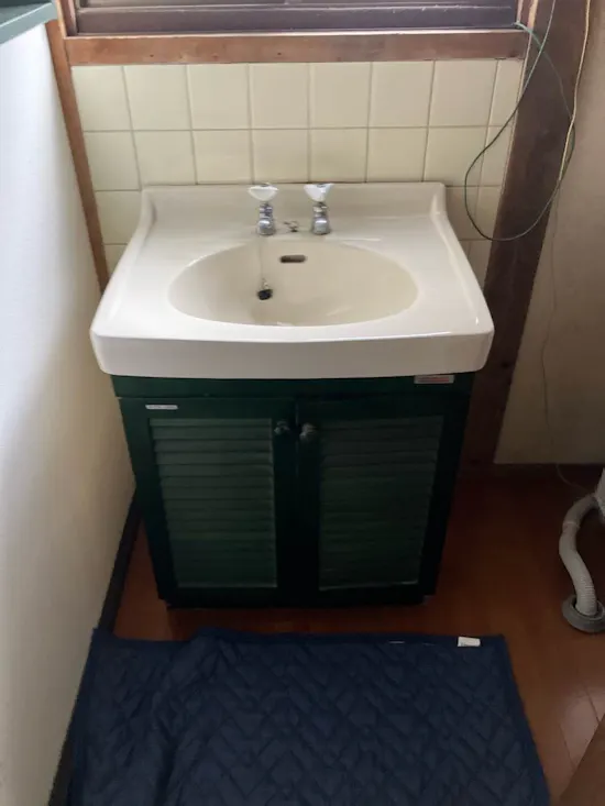工事前　東京都練馬区のお客様の洗面化粧台交換工事