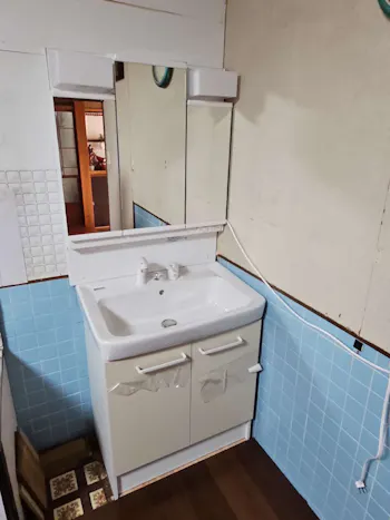 三重県四日市市のお客様の洗面化粧台工事