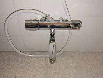 静岡県静岡市葵区のお客様の浴室水栓交換工事