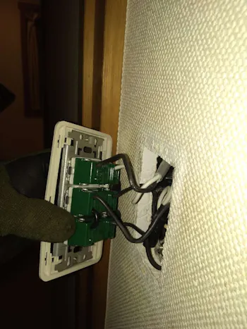 東京都東大和市のお客様のスイッチ交換工事　具体的な工事内容1