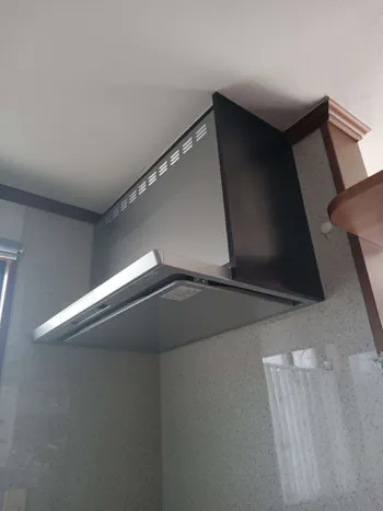 東京都青梅市のお客様のレンジフード交換工事　具体的な工事内容4