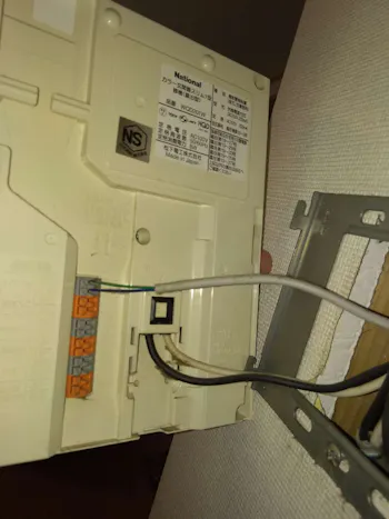 東京都羽村市のお客様のテレビドアホン交換工事　具体的な工事内容6