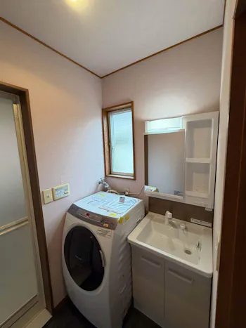 埼玉県鴻巣市のお客様の洗面化粧台交換工事