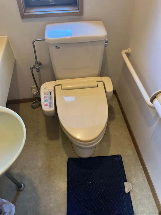 工事前　静岡県袋井市のお客様のトイレ工事
