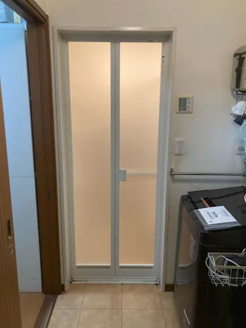 埼玉県川越市のお客様の浴室折戸工事