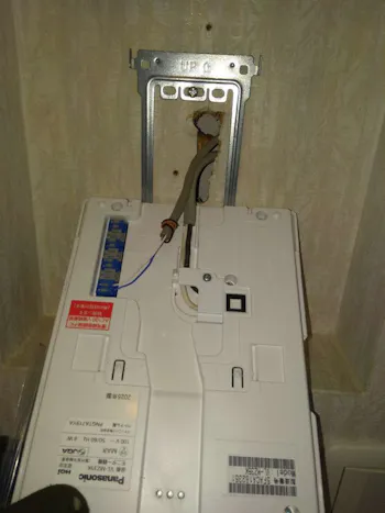 東京都青梅市のお客様のドアホン取付交換工事　具体的な工事内容2