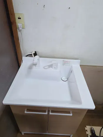 栃木県那須塩原市のお客様の洗面化粧台交換工事