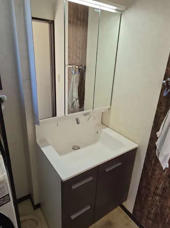 栃木県宇都宮市のお客様の洗面化粧台交換工事