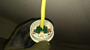 東京都青梅市のお客様のキッチンシーリング交換工事　具体的な工事内容1