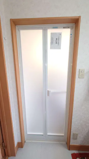 三重県桑名市のお客様の浴室折戸交換工事