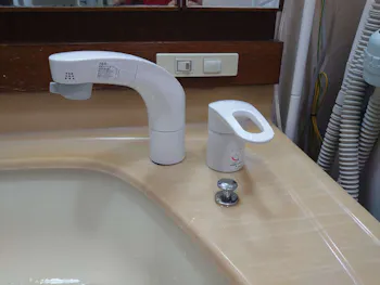 愛知県名古屋市のお客様の洗面台水栓工事