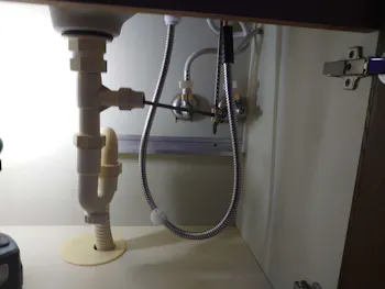 愛知県名古屋市のお客様の洗面台水栓工事　具体的な工事内容1