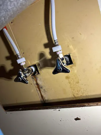 茨城県筑西市のお客様のキッチン水栓交換工事　具体的な工事内容2