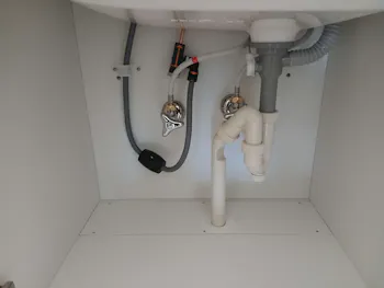 長野県上田市のお客様の洗面化粧台交換工事　具体的な工事内容1