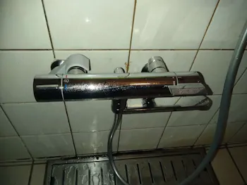 神奈川県横浜市泉区のお客様の浴室水栓工事