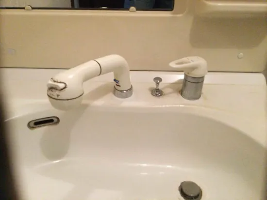 工事前　埼玉県入間市のお客様の洗面水栓工事