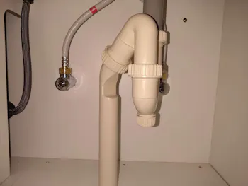 神奈川県横浜市戸塚区のお客様の洗面化粧台工事