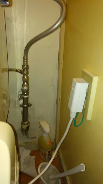 東京都福生市のお客様の温水便座交換工事　具体的な工事内容4