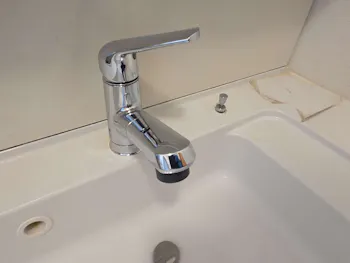 栃木県宇都宮市のお客様の洗面水栓交換工事