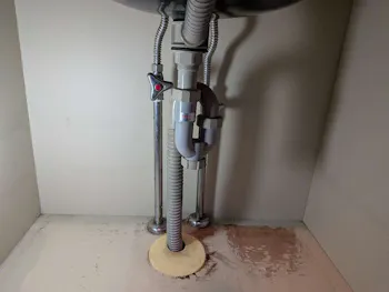 愛知県名古屋市熱田区のお客様の洗面水栓交換工事　具体的な工事内容1