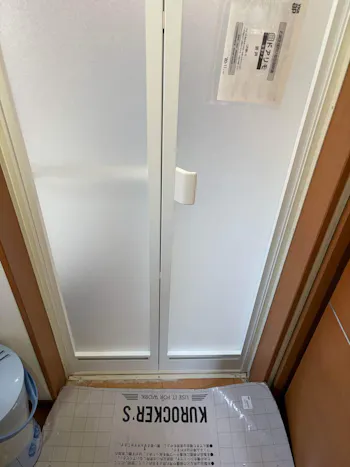 埼玉県入間郡毛呂山町のお客様の浴室折れ戸工事