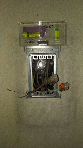 東京都羽村市のお客様のテレビドアホン交換工事　具体的な工事内容3