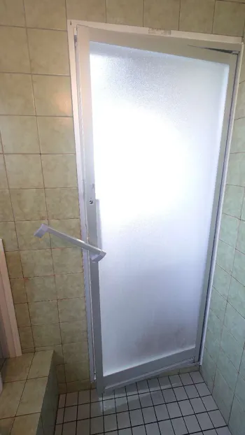 三重県いなべ市のお客様の浴室ドア工事　具体的な工事内容2