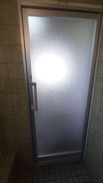 三重県いなべ市のお客様の浴室ドア工事　具体的な工事内容1