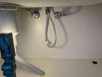 愛知県名古屋市のお客様のキッチン水栓交換工事　具体的な工事内容1