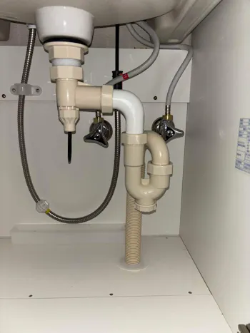 茨城県牛久市のお客様の洗面化粧台工事　具体的な工事内容1