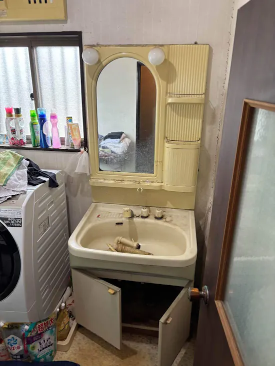 工事前　茨城県牛久市のお客様の洗面化粧台工事