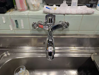 静岡県静岡市葵区のお客様のキッチン水栓交換工事