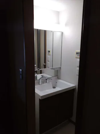 東京都町田市のお客様の洗面化粧台交換工事