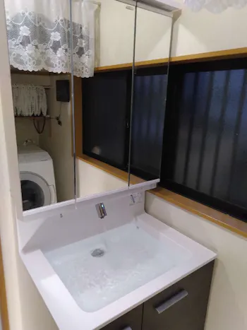 東京都昭島市のお客様の洗面化粧台交換工事