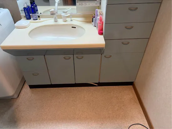 工事前　山梨県富士吉田市のお客様の洗面化粧台交換工事