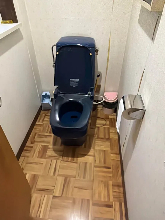 工事前　山梨県上野原市のお客様のトイレ工事