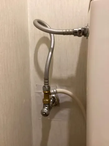 東京都羽村市のお客様の便座交換工事　具体的な工事内容2