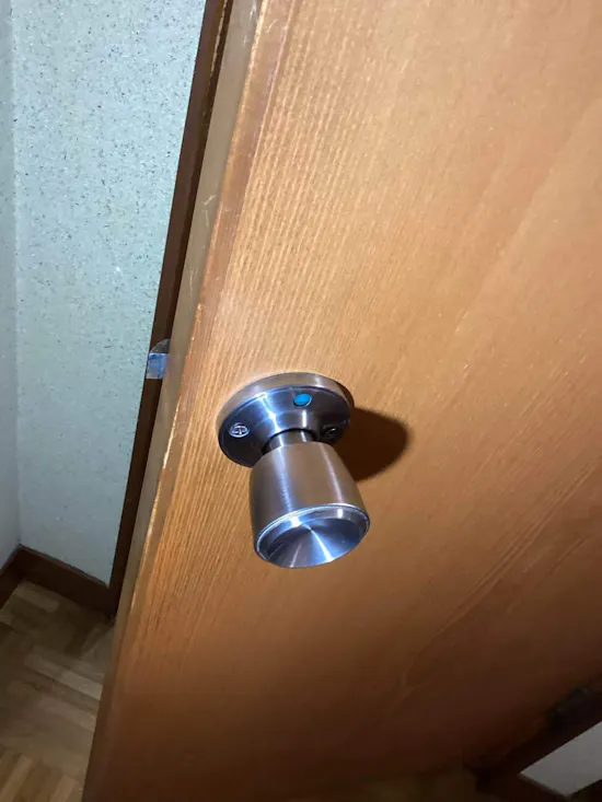 工事前　東京都青梅市のお客様のドアノブ工事