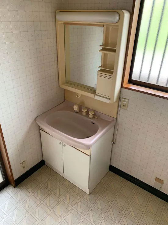 工事前　埼玉県羽生市のお客様の洗面化粧台工事