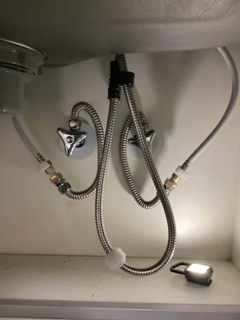 埼玉県入間市のお客様のキッチン水栓工事　具体的な工事内容2