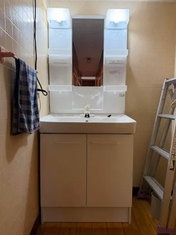 埼玉県久喜市のお客様の洗面化粧台交換工事