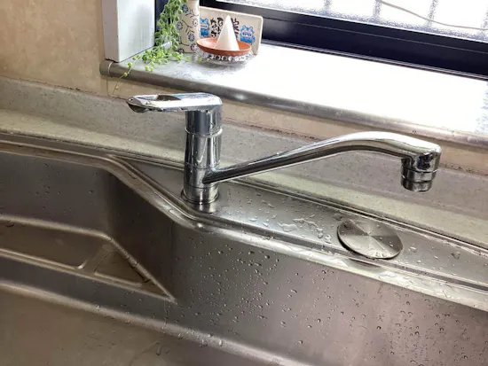 工事前　東京都青梅市のお客様の水栓工事