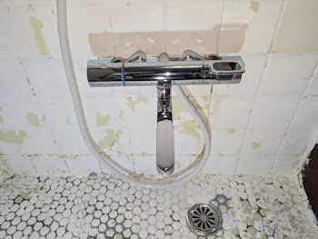 静岡県静岡市葵区のお客様の浴室水栓工事