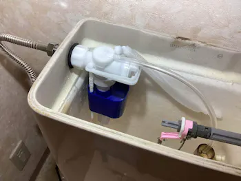 東京都青梅市のお客様のトイレタンク部品他交換工事