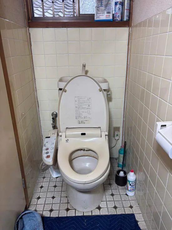 工事前　三重県四日市市のお客様のトイレ交換工事