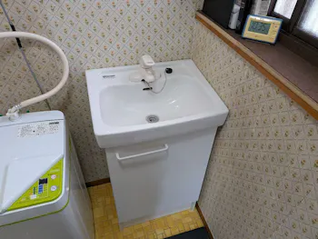 愛知県名古屋市のお客様の洗面化粧台交換工事