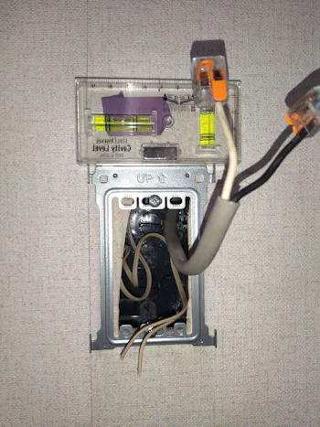 東京都青梅市のお客様のTVドアホン交換工事　具体的な工事内容6