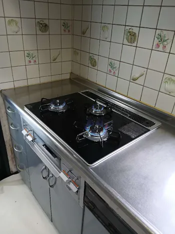 茨城県水戸市のお客様のビルトインコンロ・レンジフード交換工事